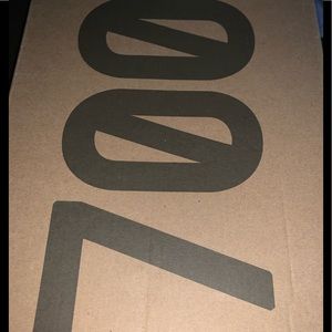 Yeezy 500 “Magnet”